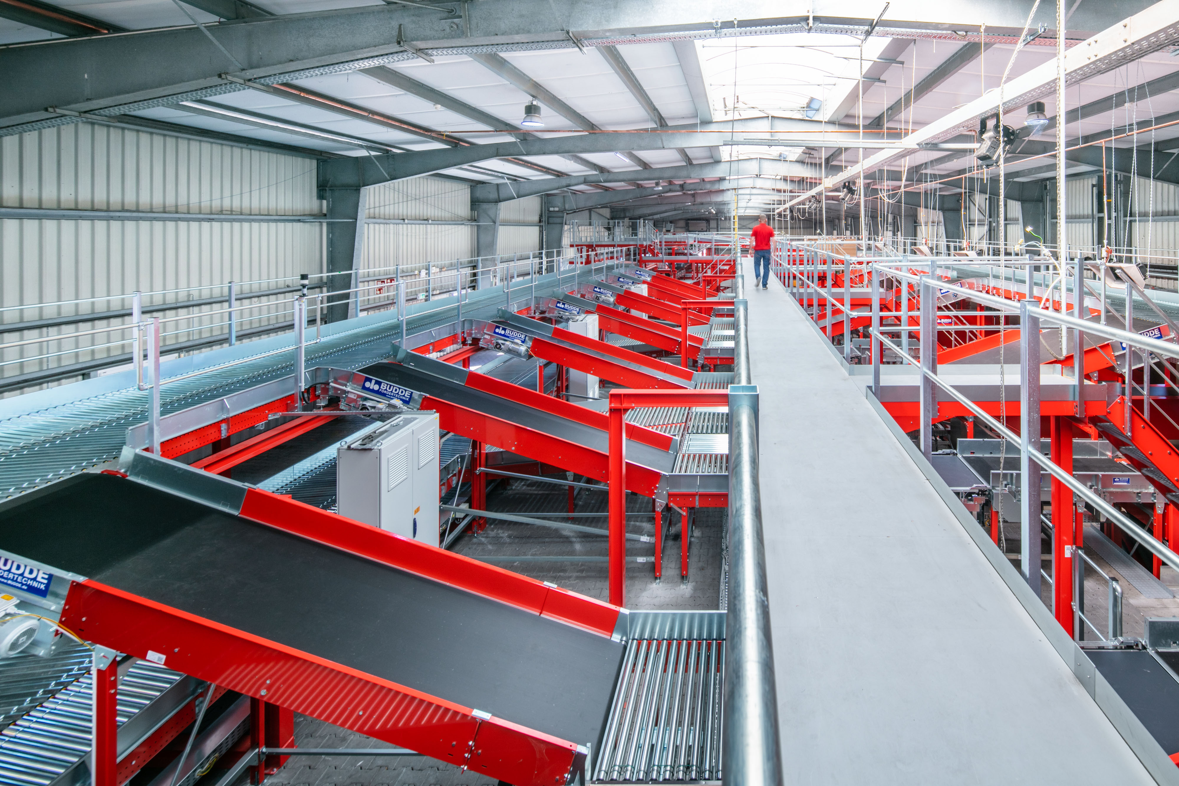 DPD Germany builds up parcel capacities new depot in Mannheim starts